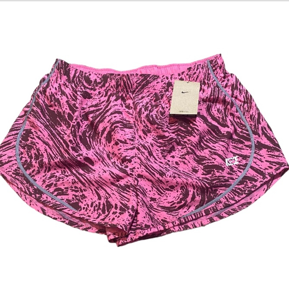 NWT, Nike icon clash dri-fit tempo running shorts